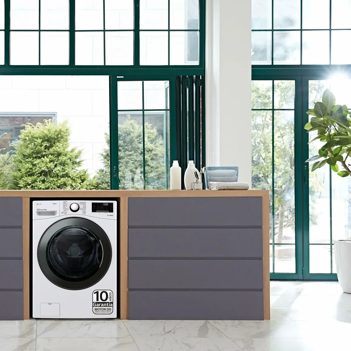 V6H3F7770364E0F454FA401A9E9175B0EC4R7071795P7